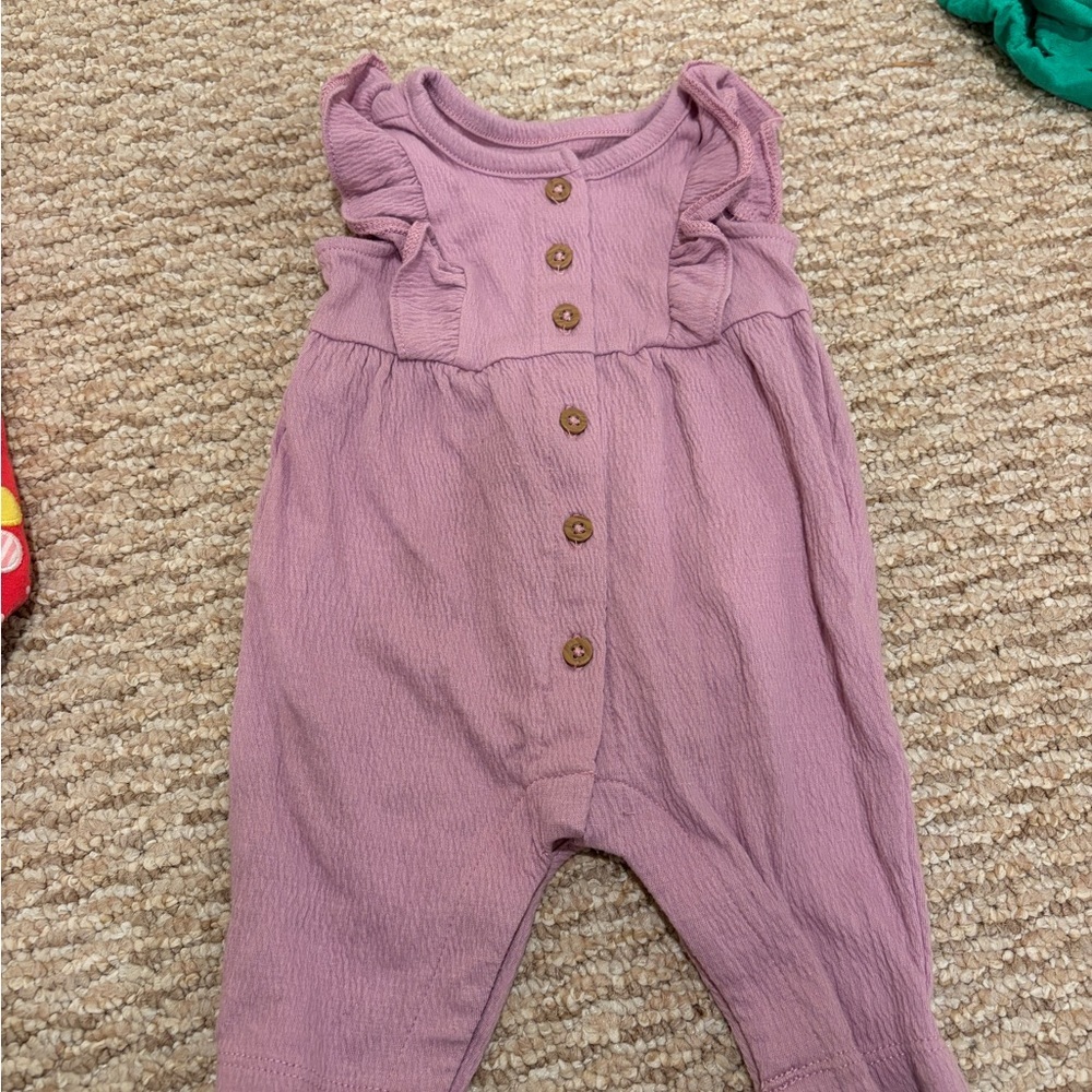 Carter’s Newborn Baby Girl Clothing Set of 4 Rompers and One Sleeveless Onesie - Picture 3 of 13